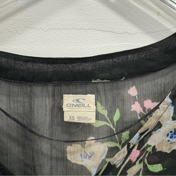 O’Neill Black Sheer Floral Tunic Swim Cover-Up Top X-Small Loose Fit - Picture 5 of 8